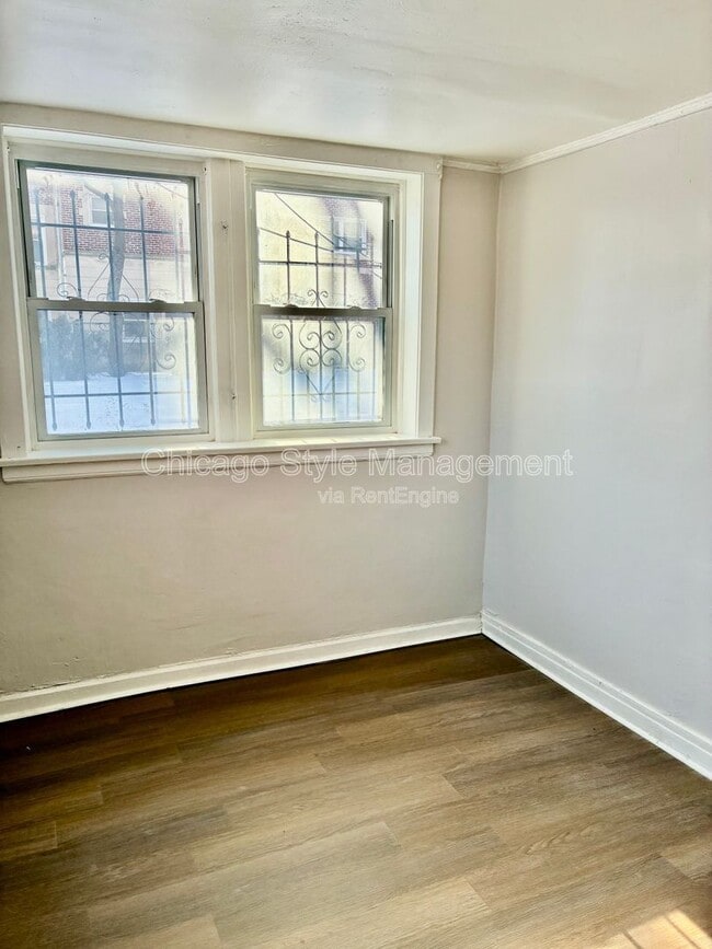 Building Photo - 6900 S Jeffery Blvd