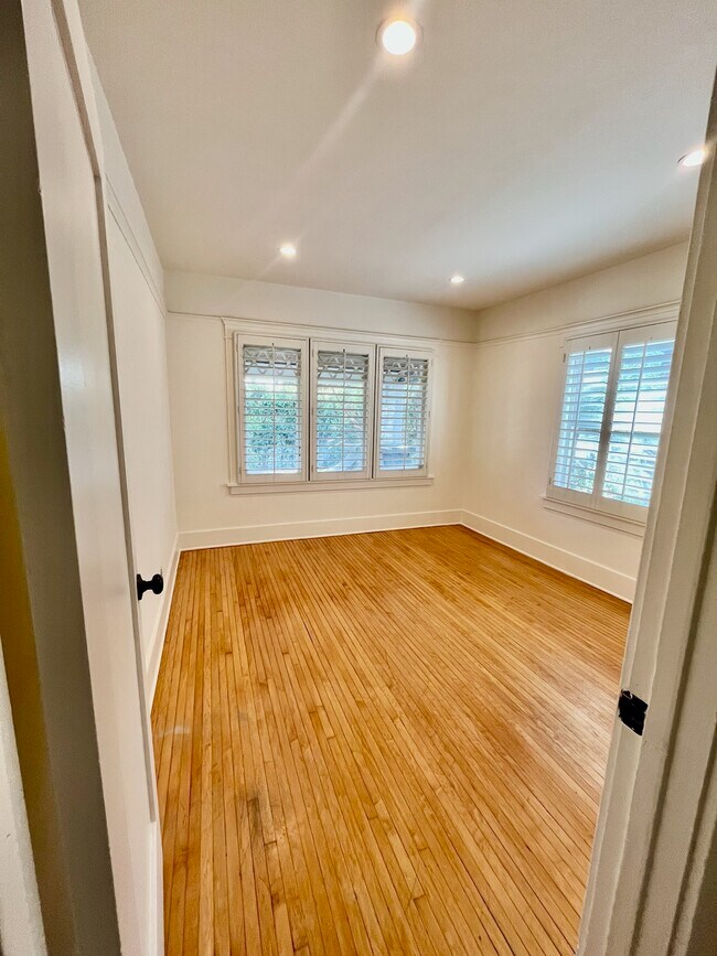 Building Photo - 7725 Norton Ave