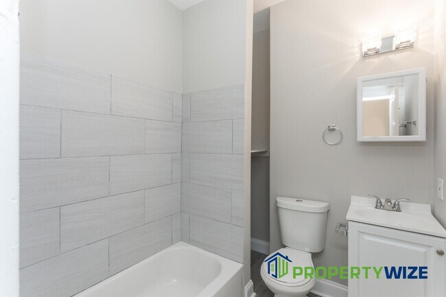 Building Photo - 1814 E 30th St