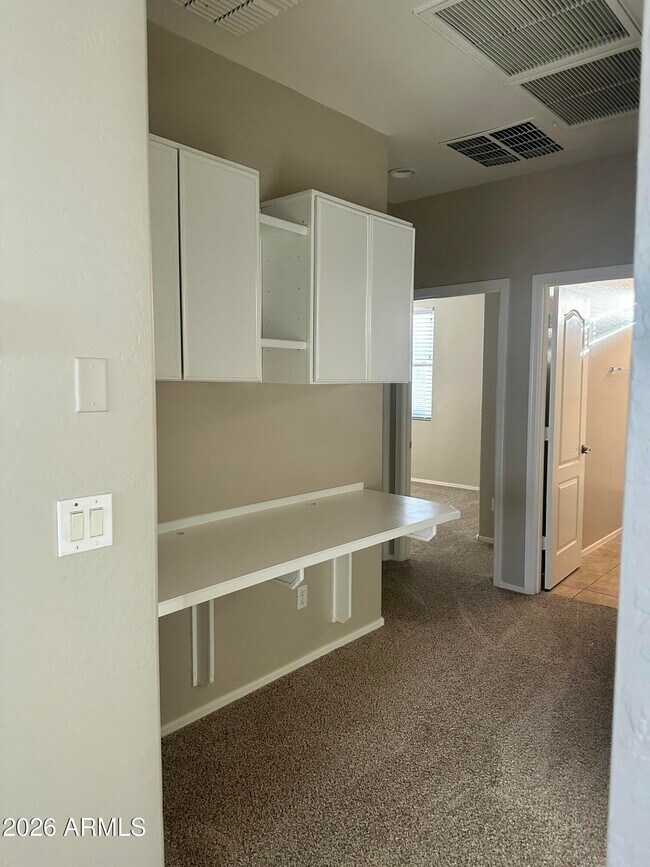Building Photo - 3804 E Flower Ct