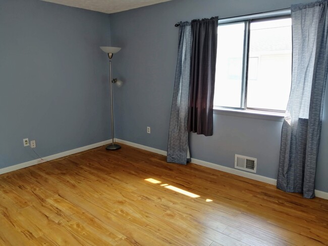 Building Photo - 515 Eastbrooke Ln