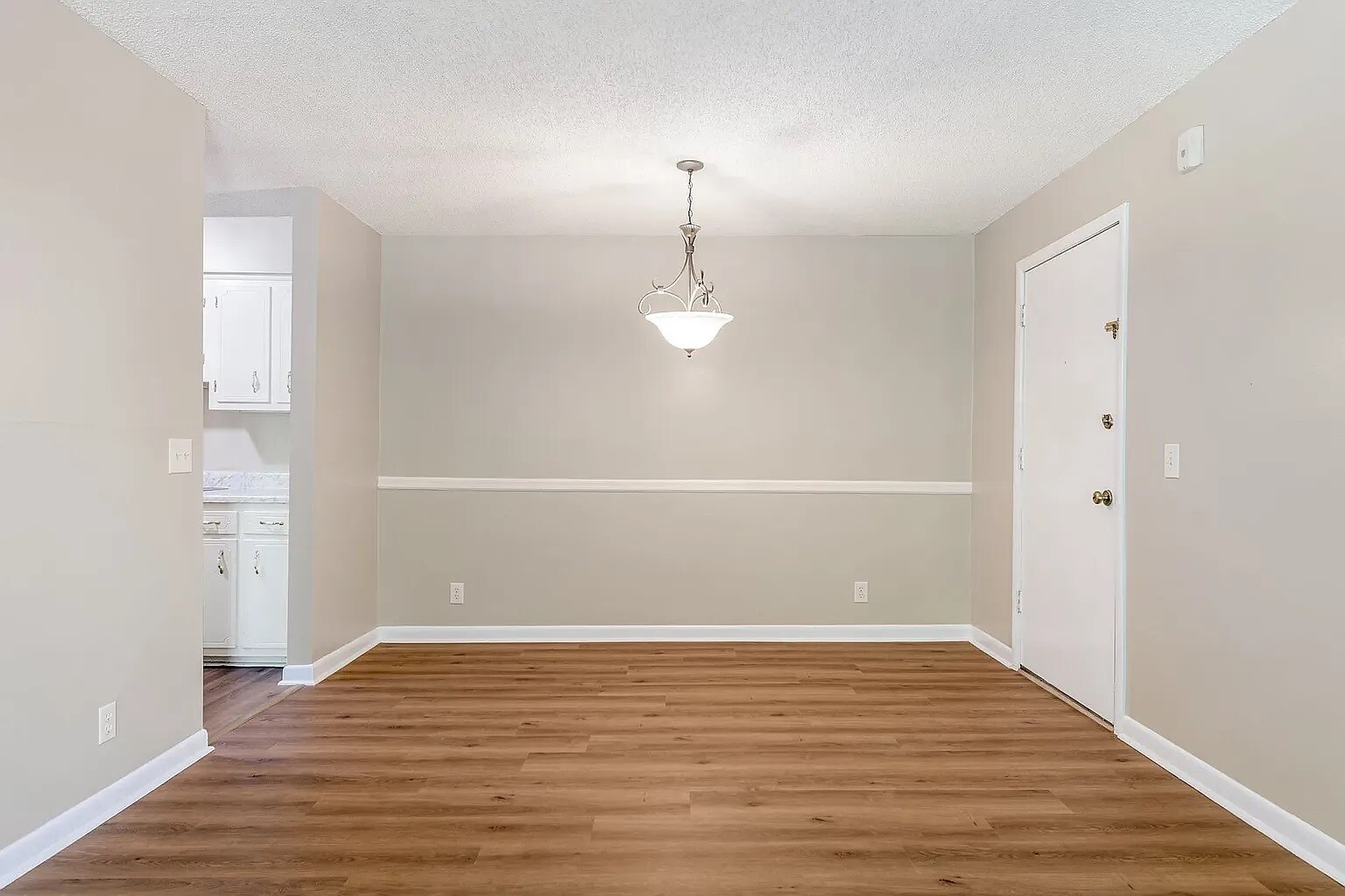 Building Photo - 2929 Selena Dr