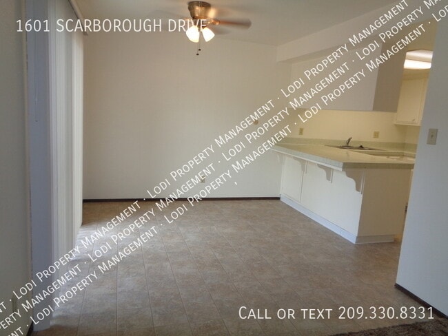 Building Photo - 1601 Scarborough Dr