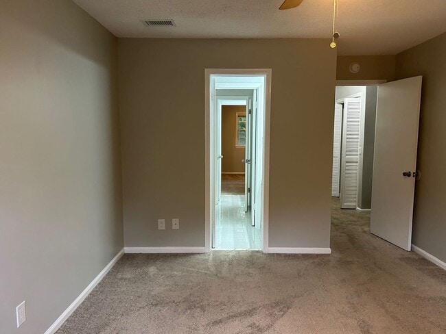 Building Photo - 2904 Scotsman Rd