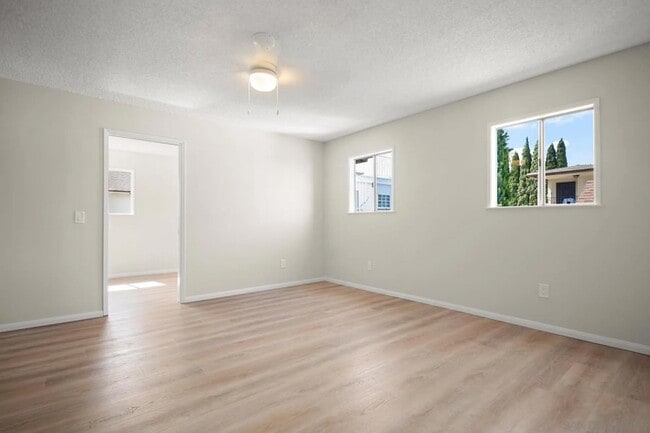 Building Photo - 324 D Ave