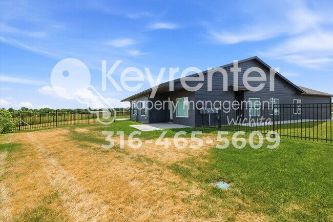 Building Photo - 16221 W Ike Ct