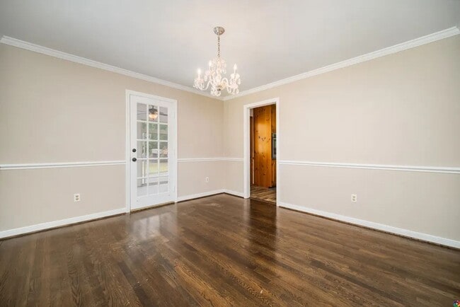 Building Photo - Incredible 2 story in West End with huge wraparound lawn