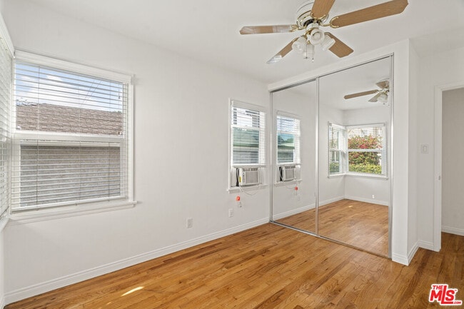 Building Photo - 1/2 Ocean Park Blvd