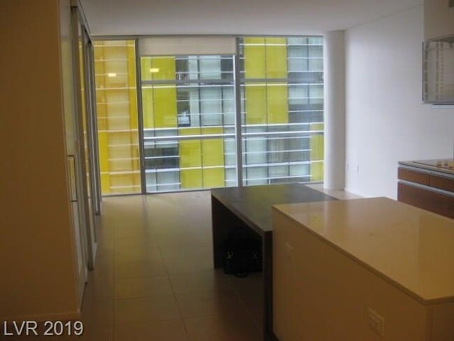 Building Photo - Beautiful Luxury High Rise Rental on Vegas Strip