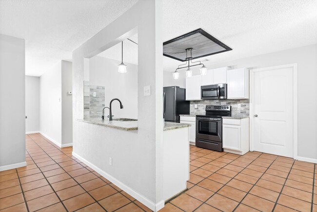Building Photo - 7705 Autumn Bluff