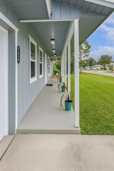 Building Photo - 1892 SW Biltmore St