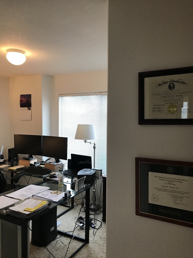 Building Photo - 8419/8421 NE 56th Street