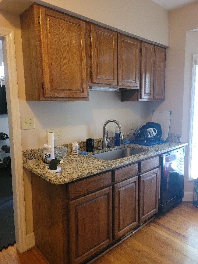 Building Photo - Townhouse in Haymount! 3 Bedroom 2.5 Bath ...