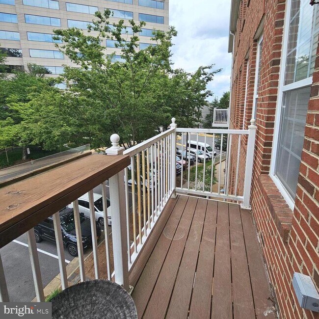 Building Photo - 2651 Park Tower Dr