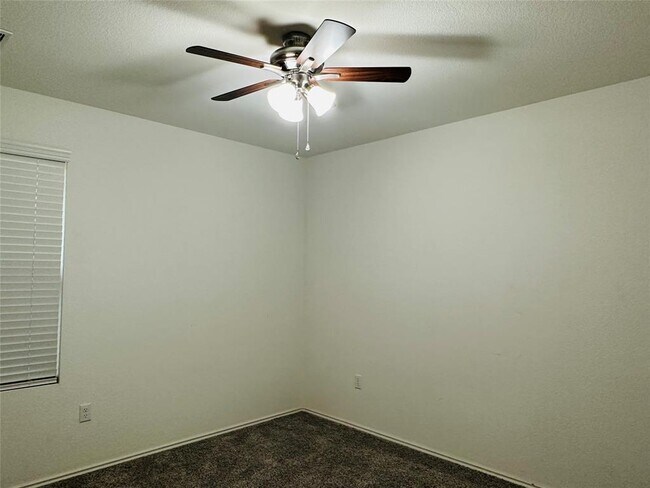 Building Photo - 6717 Hartlage St