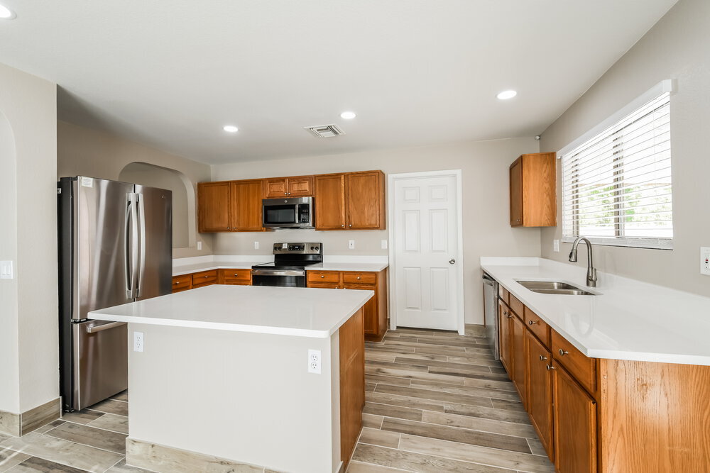 Building Photo - 10548 W Angels Ln