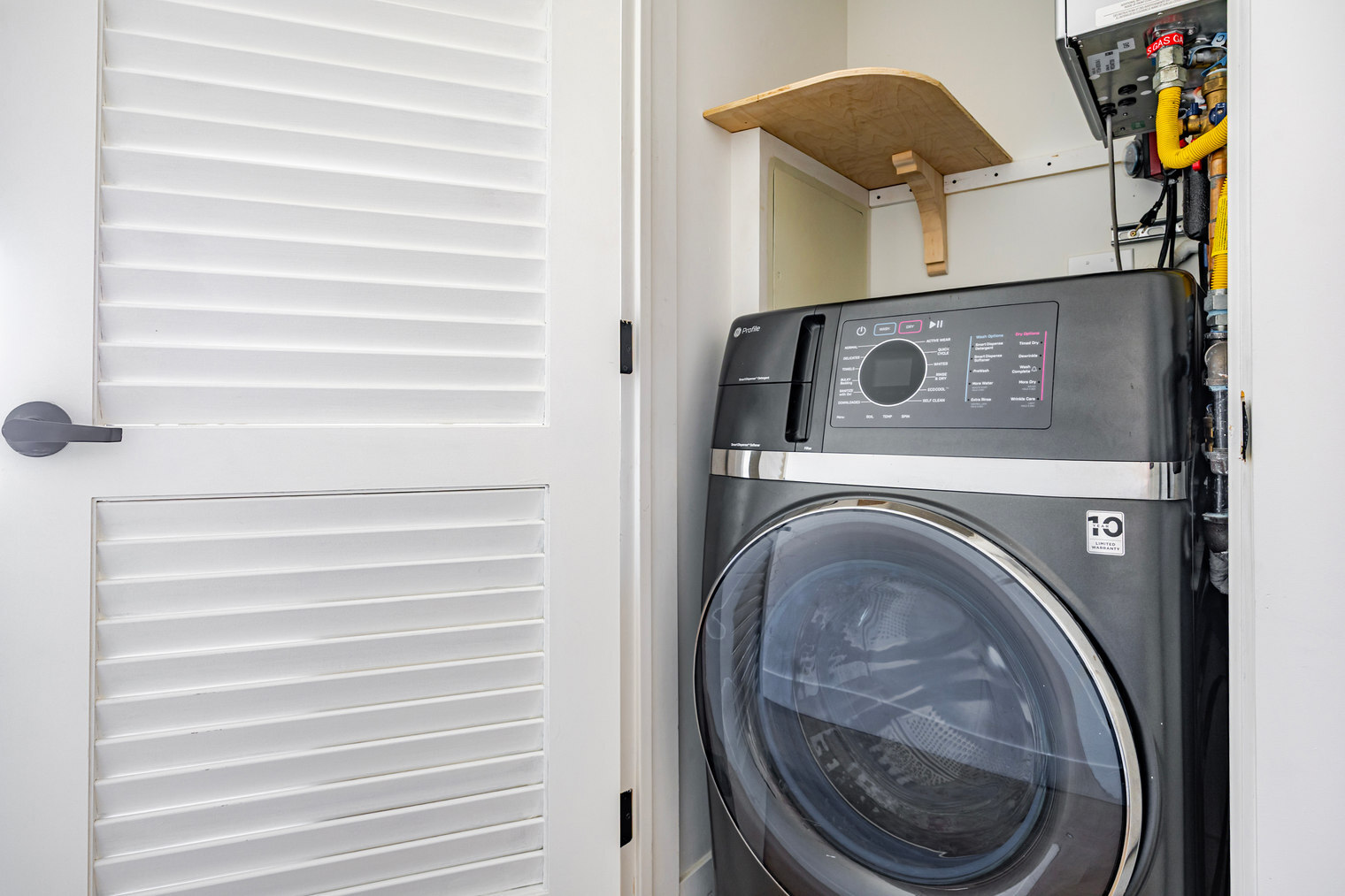 Building Photo - 611 N Virgil Ave