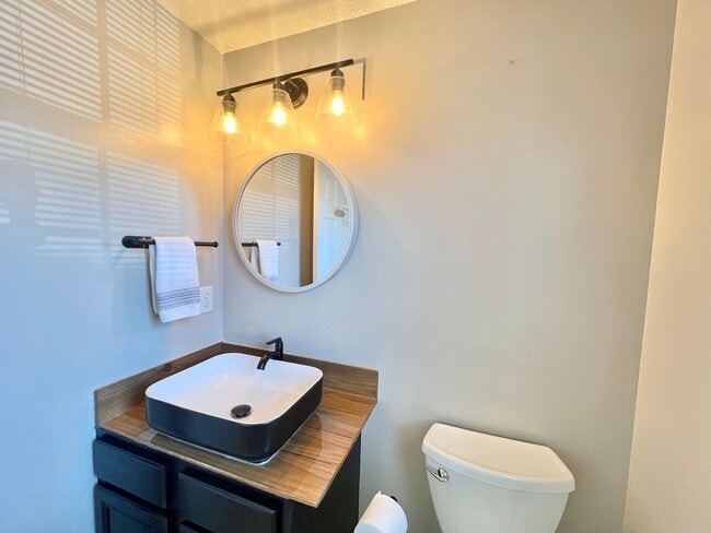 Building Photo - **OFFERING WAIVED APPLICATION FEES & $100 ...