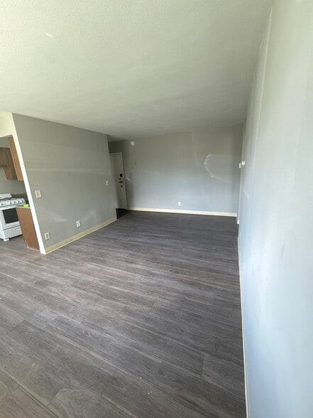 Building Photo - 3200 Minnehaha Ave