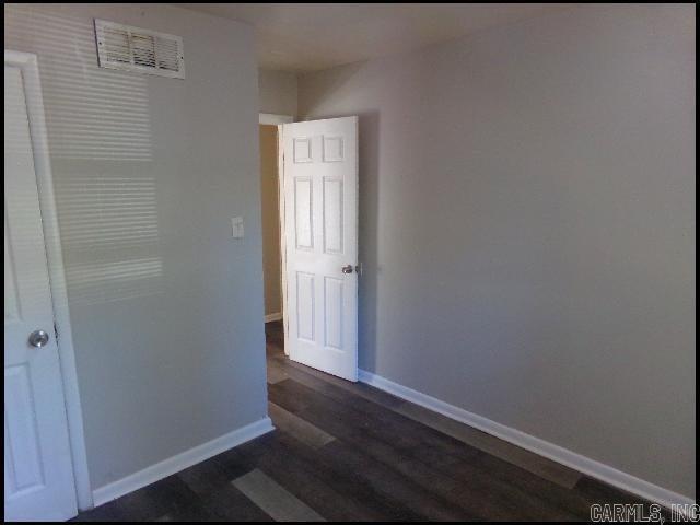 Building Photo - 26 S Wakefield Dr