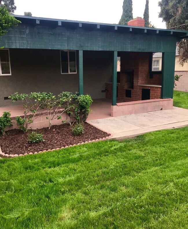 Building Photo - 4930-4930 Sawtelle Blvd