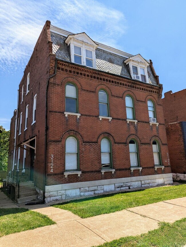 Building Photo - 3124-3126 Oregon Avenue