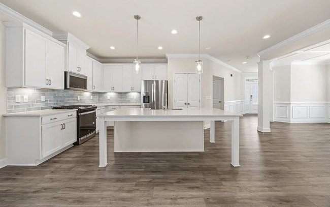 Building Photo - 212 Thunder Forest Ln