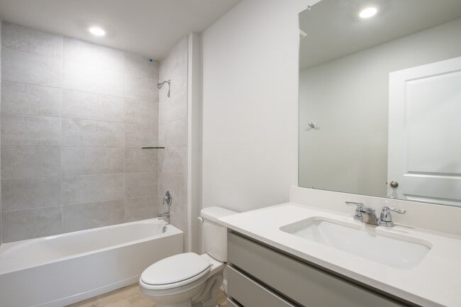 Building Photo - 876 Kickapoo Ln