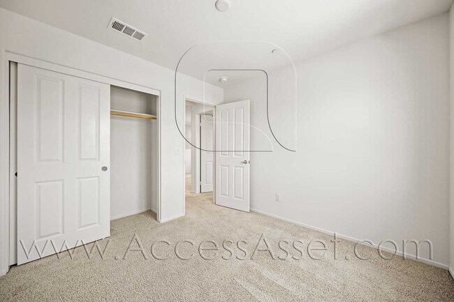 Building Photo - 41278 Winterberry St