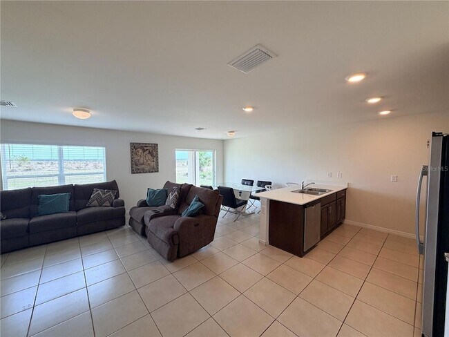 Building Photo - 126 Plantation Dr