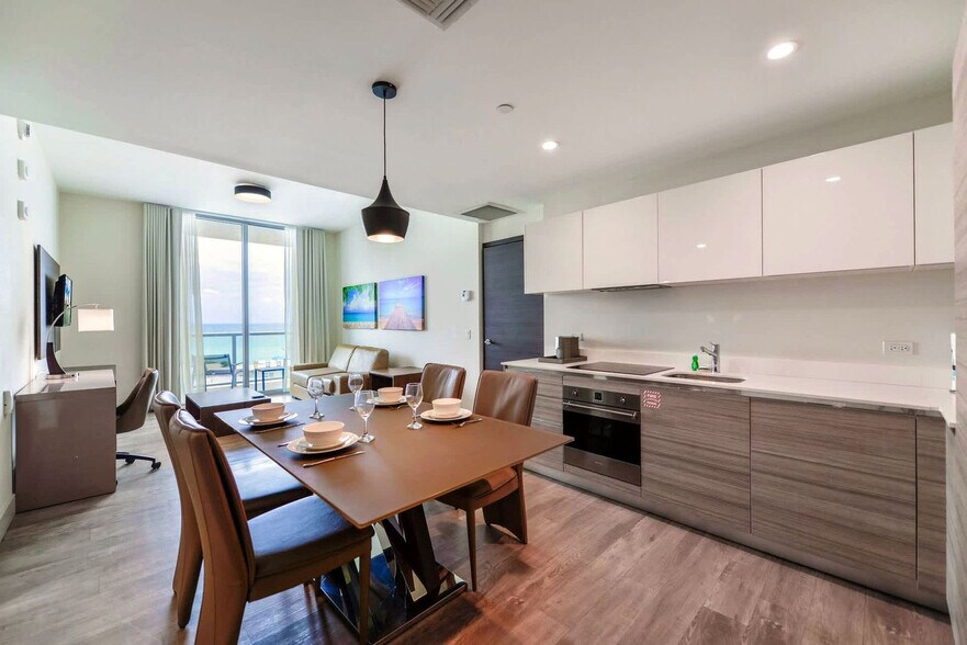 Building Photo - 777 N Ocean Dr