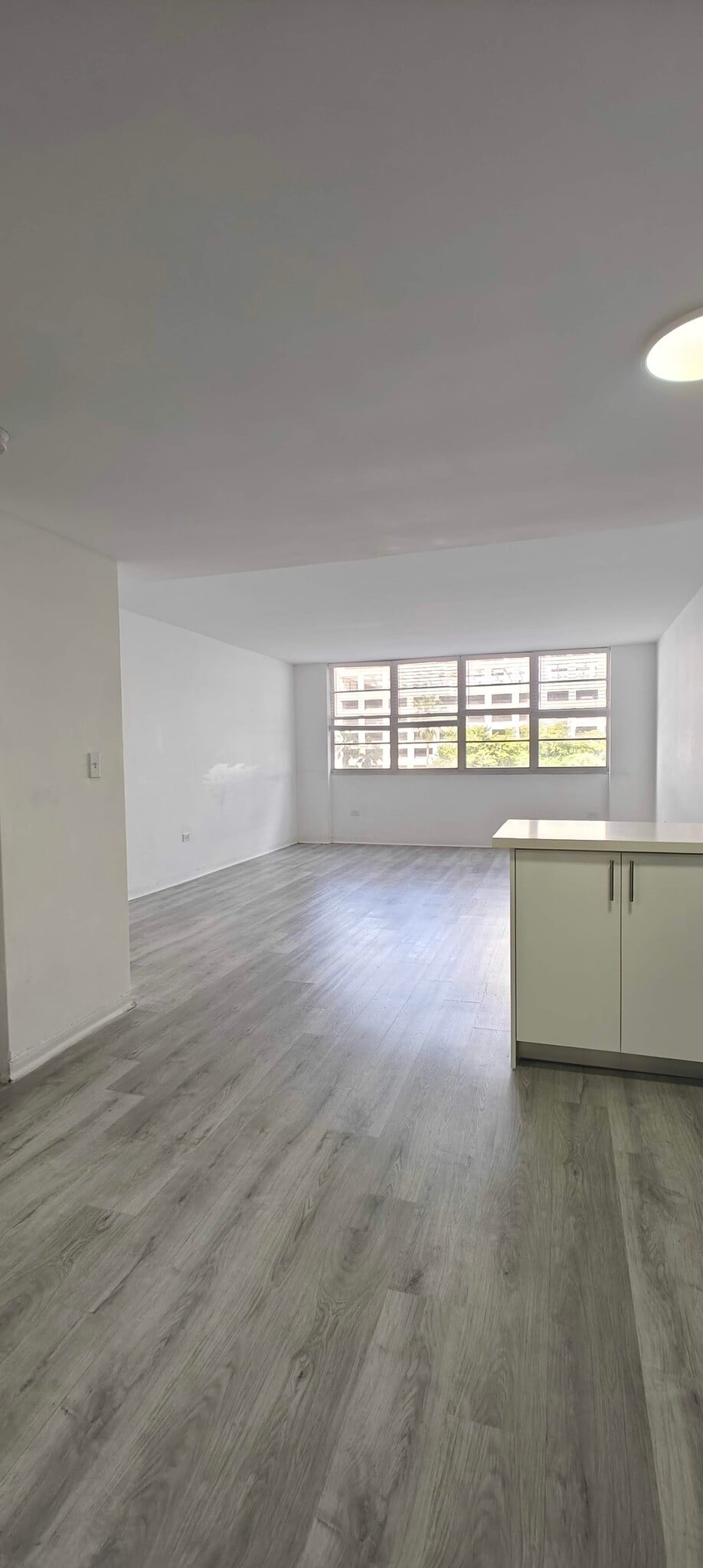 Building Photo - 801 Brickell Bay Dr