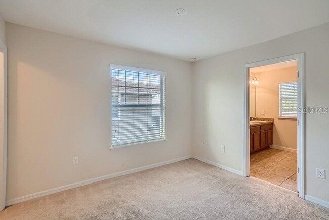 Building Photo - 3 Bed 2.5 Bath Townhome for Rent