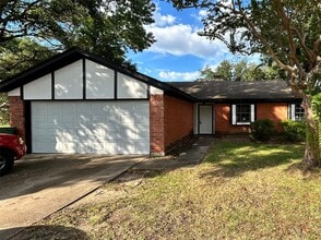 Building Photo - 607 La Riviera Cir