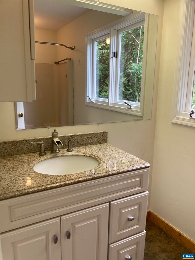 Building Photo - 14150 James River Rd