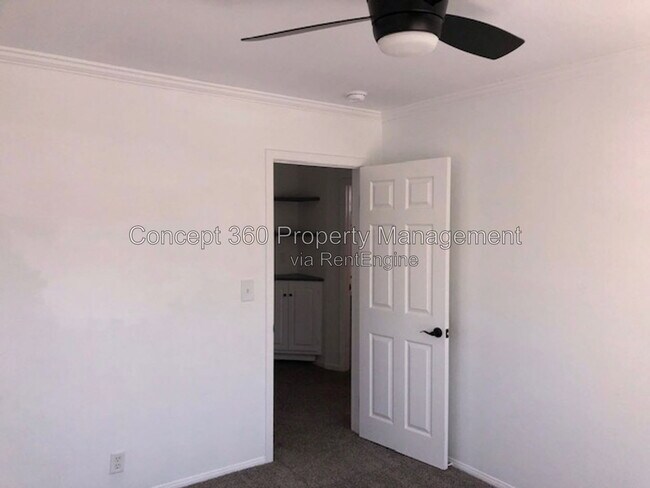 Building Photo - 4517 E Lavante St