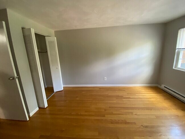 Building Photo - 55 Elmwood Park