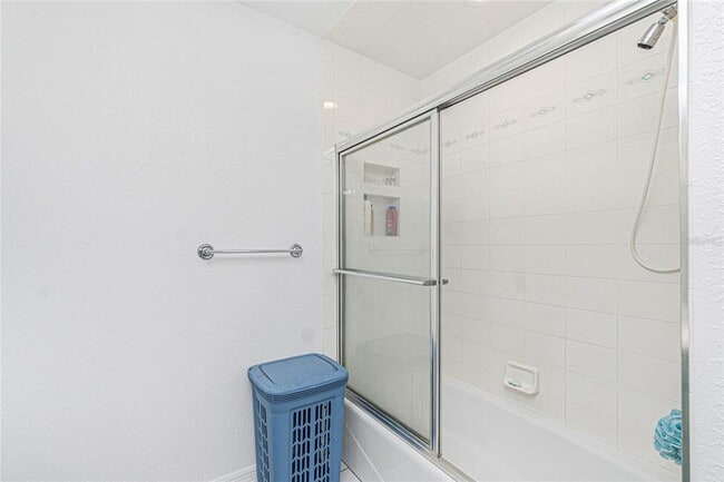 Building Photo - 202 George Rd SE