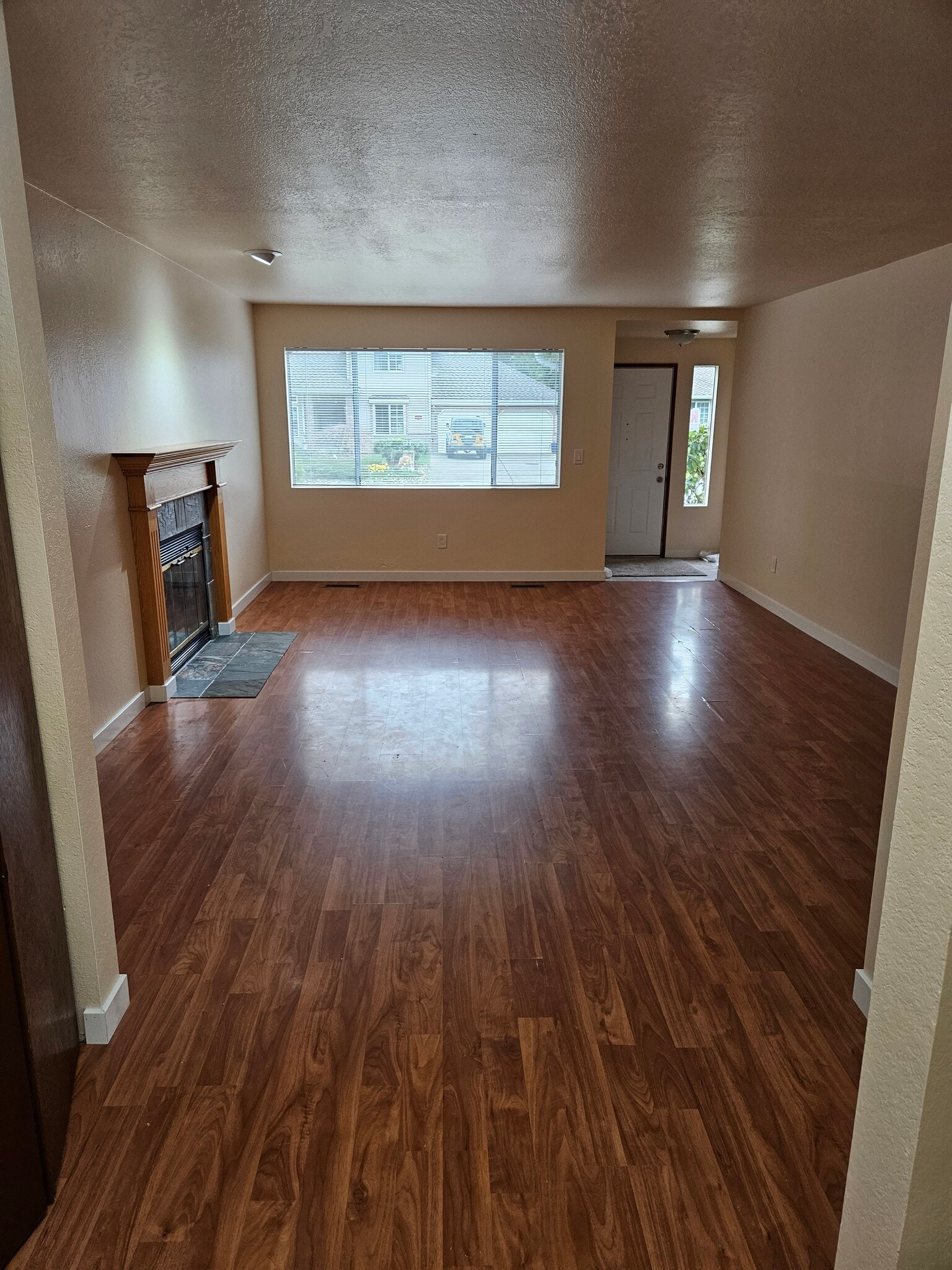 Living room - 10011 33rd Ave SE