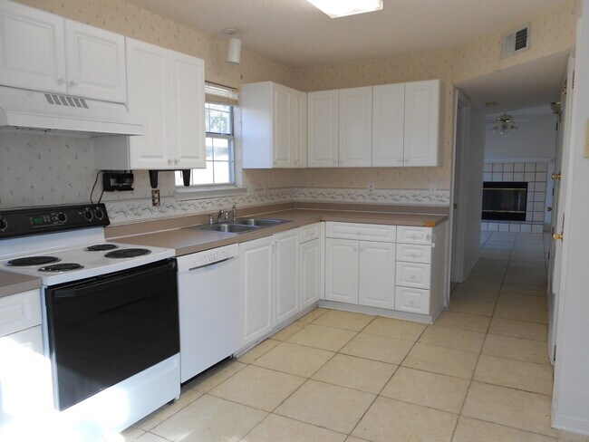 Building Photo - 1130 Jeni Mae Ct
