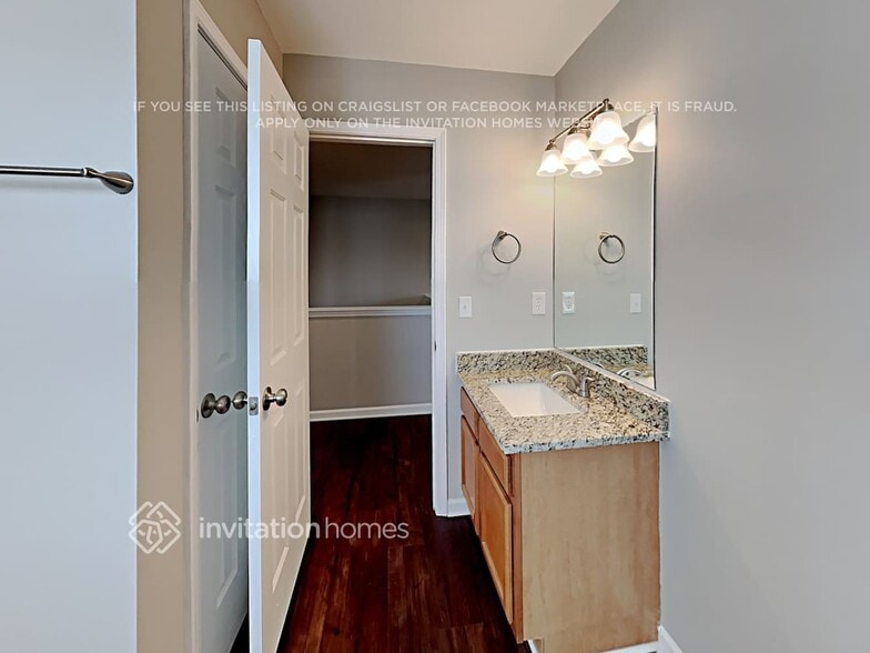 Building Photo - 607 Pebblestone Dr