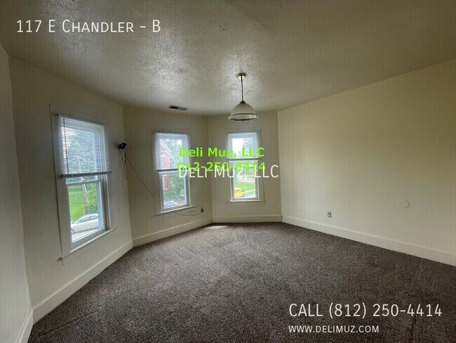 Building Photo - 117 E Chandler Ave