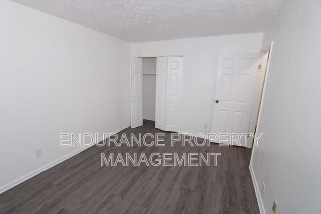 Building Photo - 2511 Lincoln Ave
