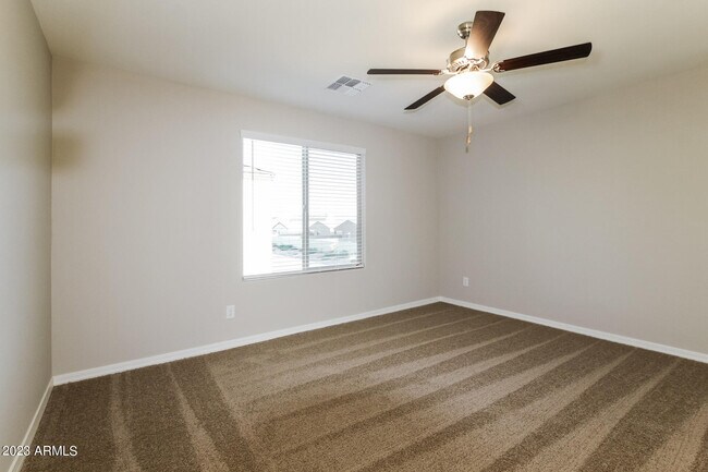Building Photo - 3939 S 82nd Dr