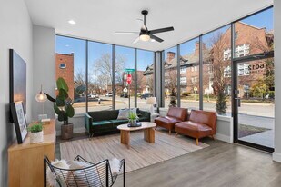 Building Photo - 6012 Southwest Ave