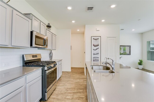 Building Photo - 15205 Spruce Frost Cv