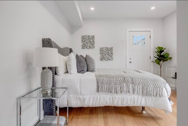 Building Photo - 15 Melville Rd