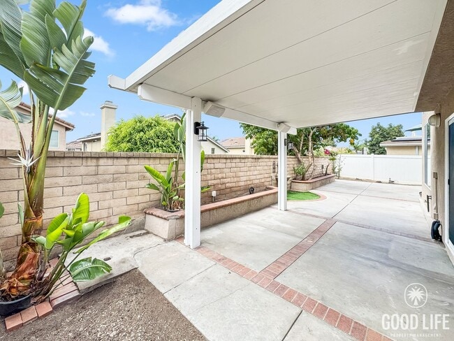 Building Photo - Immaculate 4Bd/2.5Ba Spacious Home with NE...