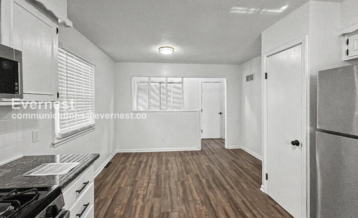 Building Photo - 16008 W 151st Terrace