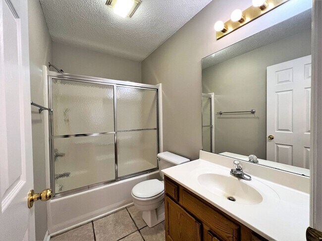 Building Photo - 6017 Tennyson Dr